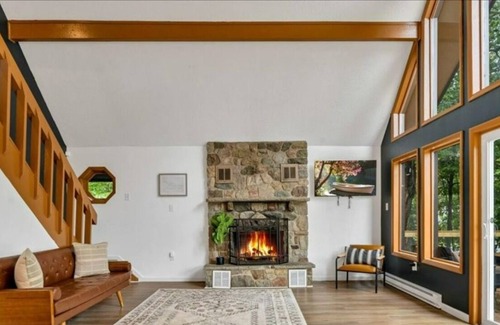 Tobyhanna Cabaña | New Poconos A Frame Cabin- Near Ski Resort & Lake