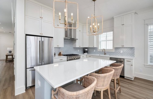 Village of Sugar Beach Casa | NEW! Pool, Hot Tub, Cold Plunge, LSV, Bikes! Walk to Beach! Pet Friendly!