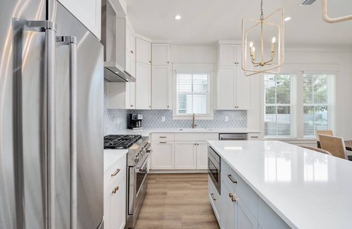 Village of Sugar Beach Casa | NEW! Pool, Hot Tub, Cold Plunge, LSV, Bikes! Walk to Beach! Pet Friendly!