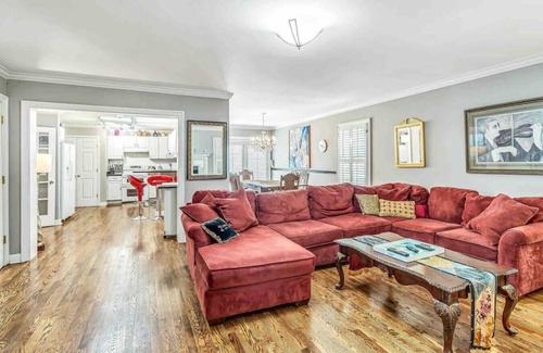 Cherokee Park Casa | Camas para 12, 5. 5 baños y bañera de hidromasaje! Casa de lujo cerca del centro, Vandy y restaurantes