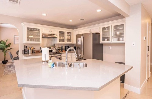 North Las Vegas Casa | New Pool/Spa & Pool Table @ 6BR Refined Vegas Stay