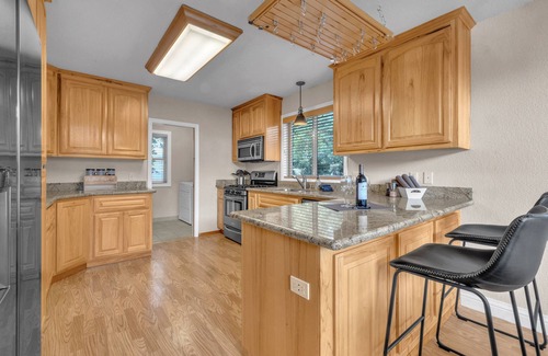 Glencoe Casa | NEW! Prasad Retreat - Sunny Home w/ Deck & Air Hockey by Bear Valley Vacation Rentals