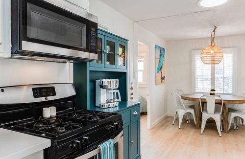 Avila Beach Condominio | NEW! Private 1 Bedroom Beach Heaven- Get the Full Central Coast Experience!