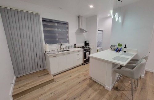 West Hills Casa | New private 1 bedroom Guest House