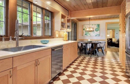 Lake Leelanau Casa | NEW Private Lake Michigan beach house on Good Harbor Bay, minutes from Leland!