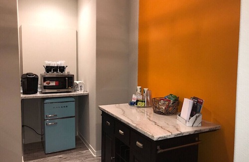 Palm Springs Apartamento | NEW!!!! Private Room private entrance, WELL EQUIPPED minutes to Palm Springs