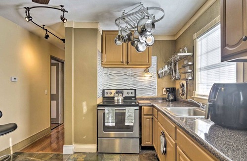 East Hartford Casa | New!Quaint & Convenient Hideaway: Great Location