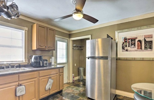 East Hartford Casa | New!Quaint & Convenient Hideaway: Great Location