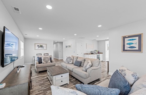 West Ocean City Casa | New Quay Retreat, bring your Boat and fall in love with this West OC Beauty!