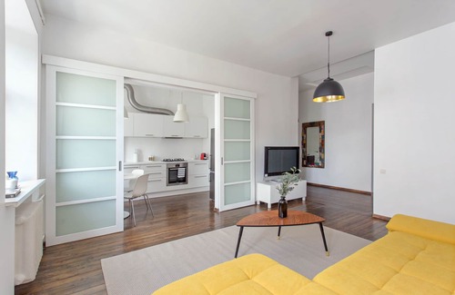 Old Town Apartamento | Nuevo apartamento tranquilo y acogedor en el casco antiguo de aparcamiento gratuito Pamenkalnio