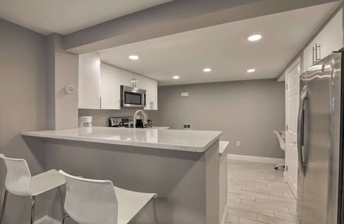 North Wilmington Apartamento | NEW! Quiet Getaway - 19 Miles to Downtown Boston!