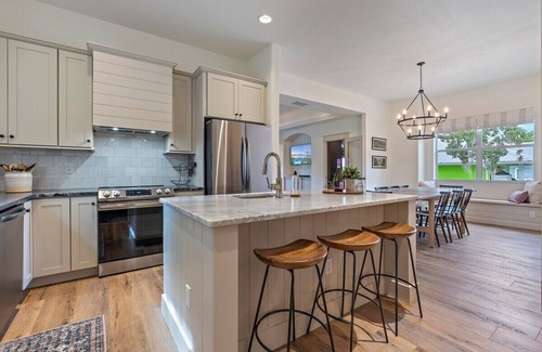 Bradenton Casa | NEW! READY TO HOST, POOL, FIREPIT, OUTDOOR GAMES