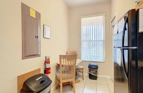 Kissimmee Casa | NEW! Regal Oaks Getaway: 4BR Home Close to Disney & Old Town