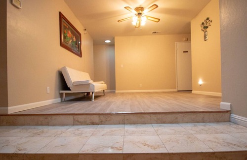 Almaden Casa | New remodel house with 6 bedrooms and 3 bathrooms in San Jose