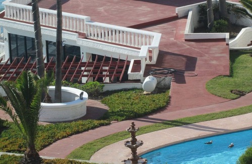 Rosarito Casa | 2 Patios Ocean Front, Hermosa cerrada y terrenos seguros