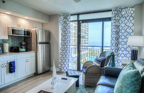 Windy Hill Condominio | New! Remodeled king suite with amazing views and amenities