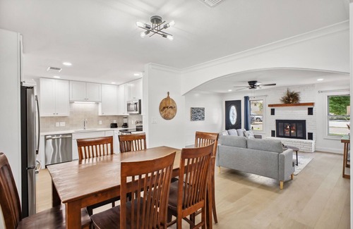 Boerne Casa | NEW remodeled Charming Home. 3-bedroom/2 full bath close to downtown Boerne.