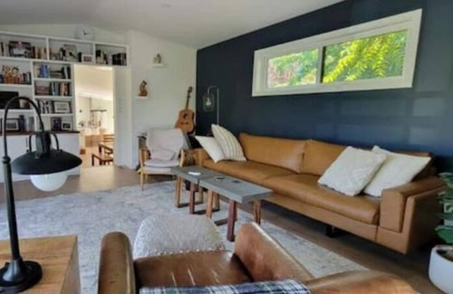 Okanagan-Similkameen Casa | New reno quiet 4 bed home near beach, events, wine