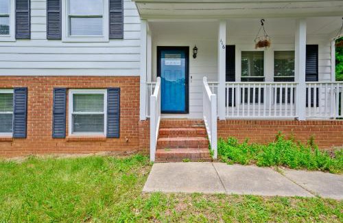 Cary Casa | NEW Renovated 4BR Games Big Backyard Deck