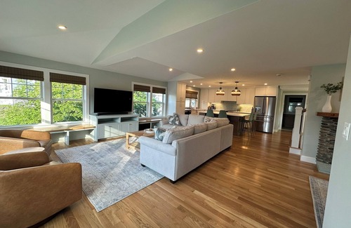 Scituate Casa | NEW: renovated beach house in Scituate's family-friendly Sandhills neighborhood