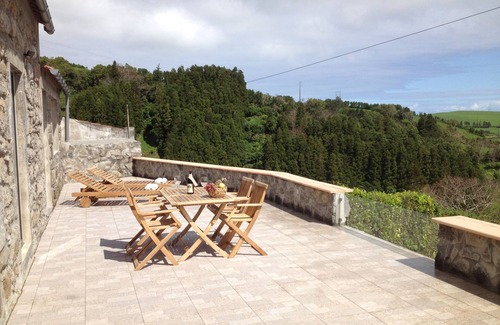 Nordeste Casa | Nueva casa de vacaciones renovada con una gran cocina y una vista gigantesca