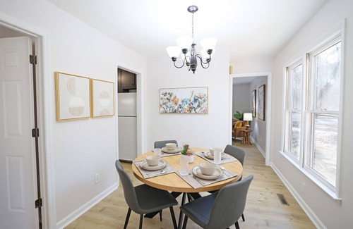 Durham Casa | *New & Renovated* Modern Retreat 2 mi from Duke
