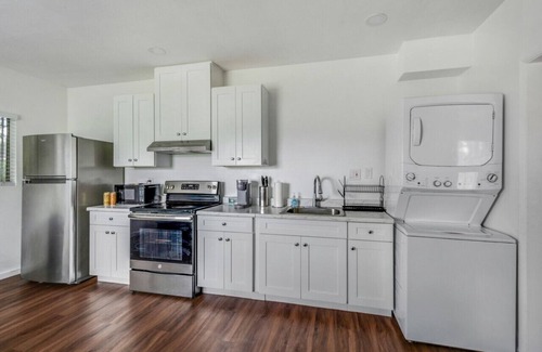 San Bernardino Apartamento | New Renovation | 4min2Hospital | Close To Freeway