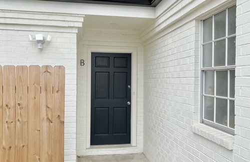 Harahan Condominio | New Renovation- Centrally Located!!