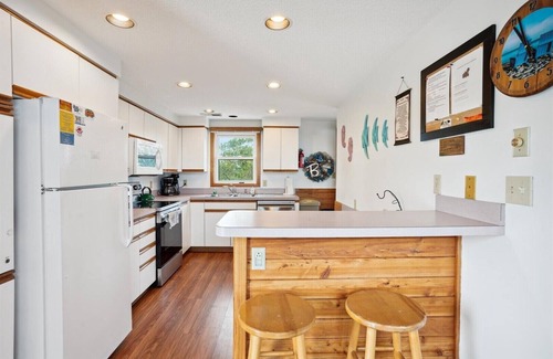 Whalehead Beach Casa | New Reservations for Aug/Sept Enjoy dinner on us with $100 gift certificate delivered to your hom...