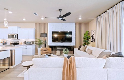 Four Corners Casa | New Resort, Private Pool & Spa, Outdoor Theater, Game Room, Minutes to Disney Wo