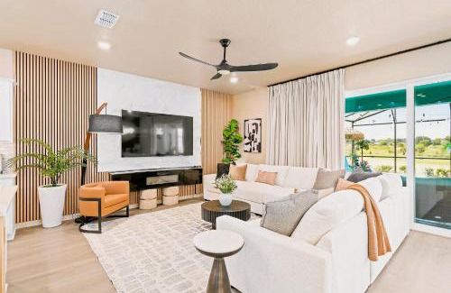 Four Corners Casa | New Resort Private Pool & Spa Outdoor Theater Game Room Minutes to Disney World