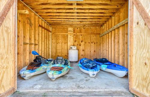 Belspring Casa | New River 3BR - Fishing, Hot Tub and VT Game Weekends