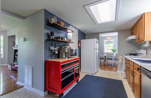 West Jefferson Cabina | New River Overlook! 10 mins to West Jefferson, 1 mile to New River State Park