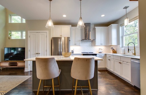 Hadley - Washington Casa | New! Rooftop Views! Beautiful Modern Townhome West Nashville
