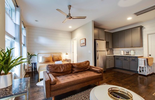Hadley - Washington Casa | New! Rooftop Views! Beautiful Modern Townhome West Nashville