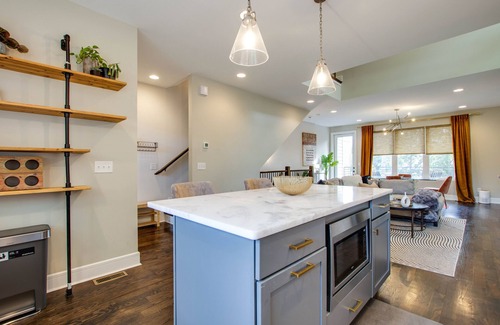 Hadley - Washington Casa | New! Rooftop Views! Beautiful Modern Townhome West Nashville