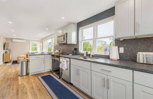 Sagamore Beach Casa | New Sagamore Beach House 2BR on Private Road