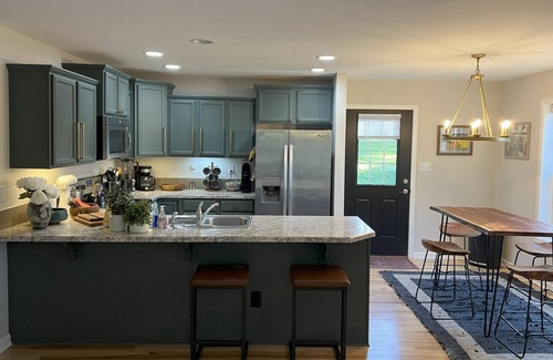 Court House Casa | New! Salamander Hill Cottage by Buffalo Mtn Getaway