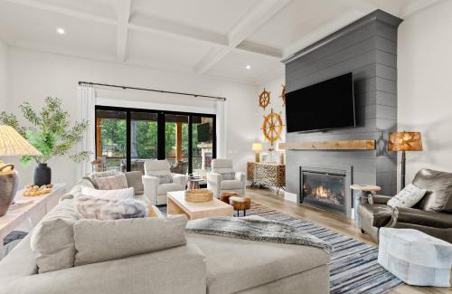 Mooresville Casa | New Saltwater Pool Spa Views Wilson Hideaway