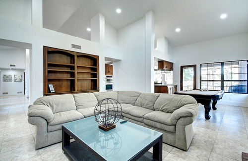 Paradise Valley Village Villa | NEW ScottsdaleStays 6BR Golf Estate – Pool, Slide, Cabana, Pickleball & More!