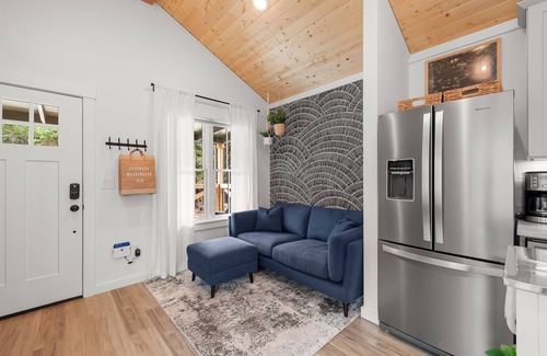Pacific Beach Casa | New* Seabrook's Right as Rain, a dog-friendly Trailside Cabin!