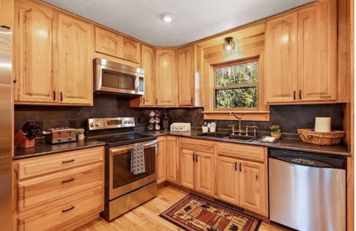 Newland Cabina | New! Secluded Cabin Fire Pit Sleeps 12 Game Room