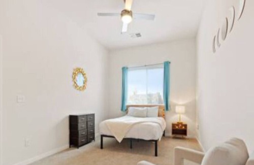 Downtown Baltimore Apartamento | New serene 5 min UMMC High ceilings We Love pets