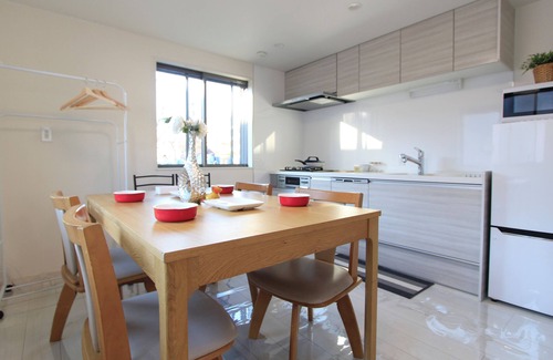 Takadanobaba Casa | NEW Shinjuku area, 6 min walk from Takadanobaba station, ideal for families and groups, TOWNHOUSE