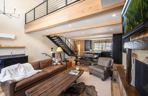 Whitefish Casa | New! Ski-In/Ski-Out townhome with hot tub and fireplaces