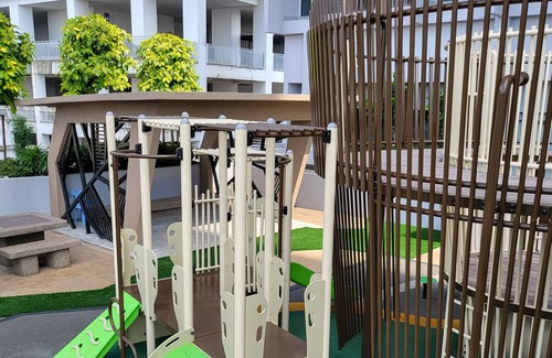 Bukit Indah Apartamento | New Sky Trees AEON Bukit Indah, Netflix & Wifi Nearby eateries & entertainment