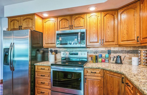 Hastings Casa | NEW! Sleeps 12, Fam. Friendly, Game Room. Dog OK!
