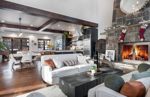 Whitefish Condominio | New! Slopeside Ski in/ ski out, private hot tub and sleeps 8