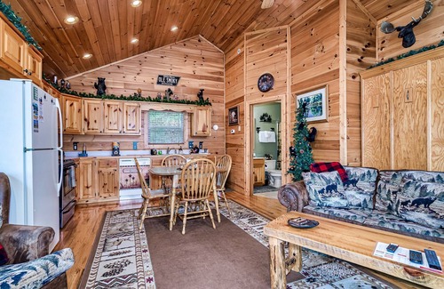 Wears Valley Cabina | NEW! Snuggle Bear Cabin in the Heart of the Smokies!