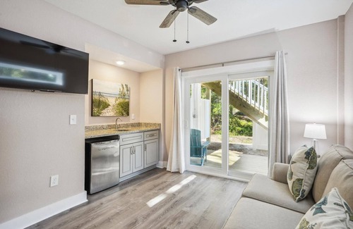 Monteray Shores Casa | New,Soundside,Luxury,PetFriendly Home,Private Pool